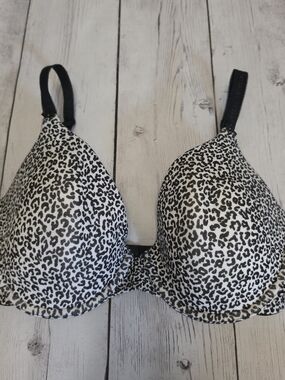 Victorias Secret Perfect Shape TShirt Lightly Lined Leopard Bra 32DD